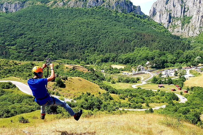 cluj-adventure-tour-zip-line-and-hike