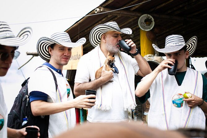 coffee-tour-with-arrival-on-horseback-and-sugar-cane-processing