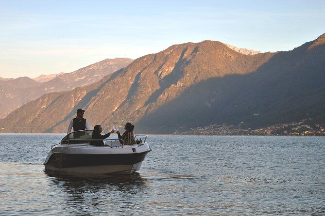 cometocomo_boat-tour-from-argegno-in-compact-cruiserboat