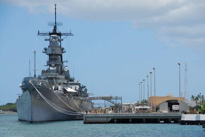 complete-pearl-harbor-experience-tour-departing-kauai-2
