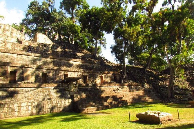 copan-archaeological-site-day-trip-from-san-salvador