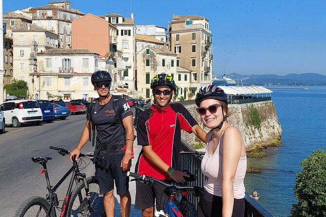 corfu-old-town-cycle-tour-historyflavours-narrow-alleys