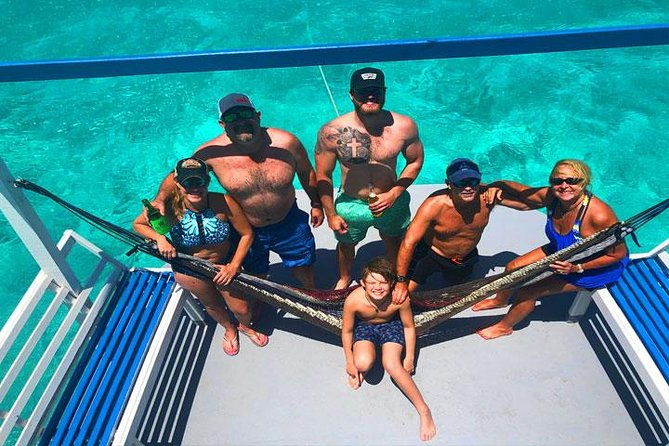 cruise-ship-multiple-snorkeling-snacks-music-private-vehicle
