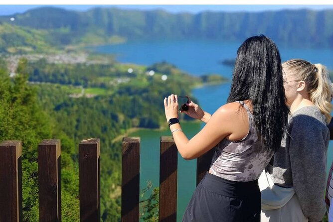 cruise-travellers-sete-cidades-volcano-the-blue-green-lake