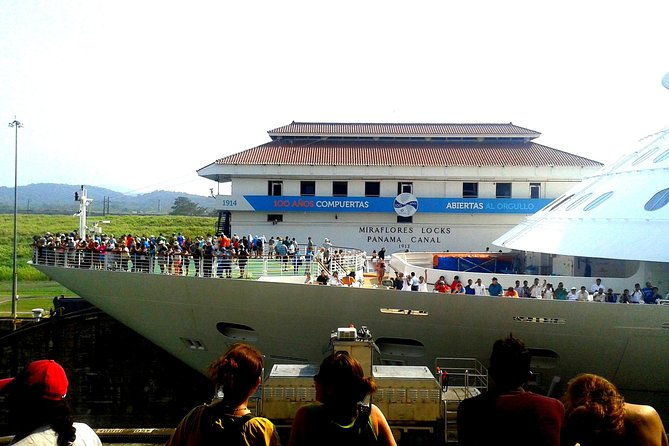 cruiseline-excursion-colon-panama-city-tour-and-miraflores-locks
