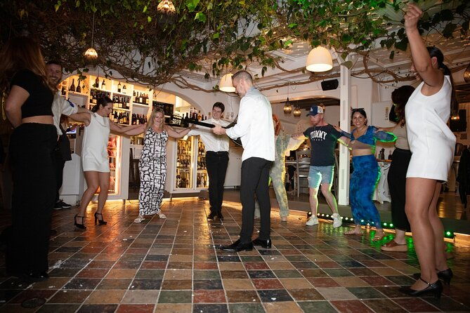 cultural-odyssey-dance-feast-in-mykonos-town