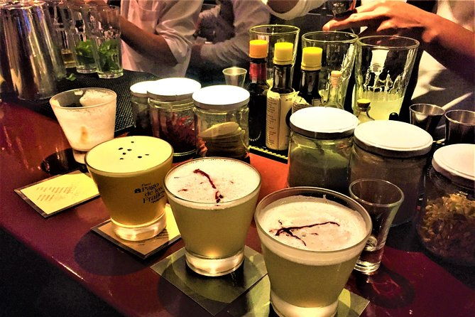 cusco-by-night-walking-tour-pisco-sour-lesson-dinner
