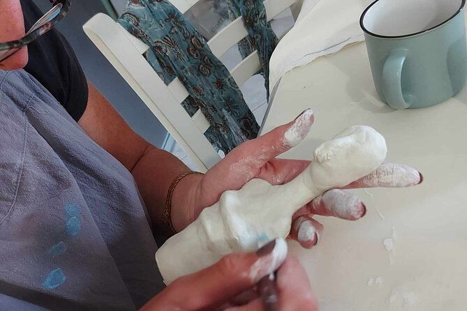 cycladic-sculpture-workshop-in-paros