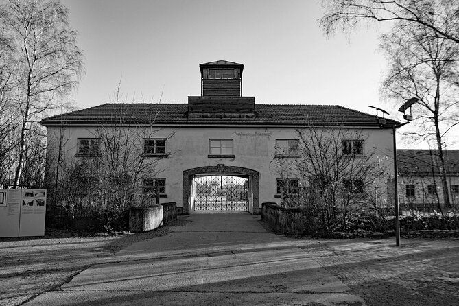 dachau-memorial-public-tour