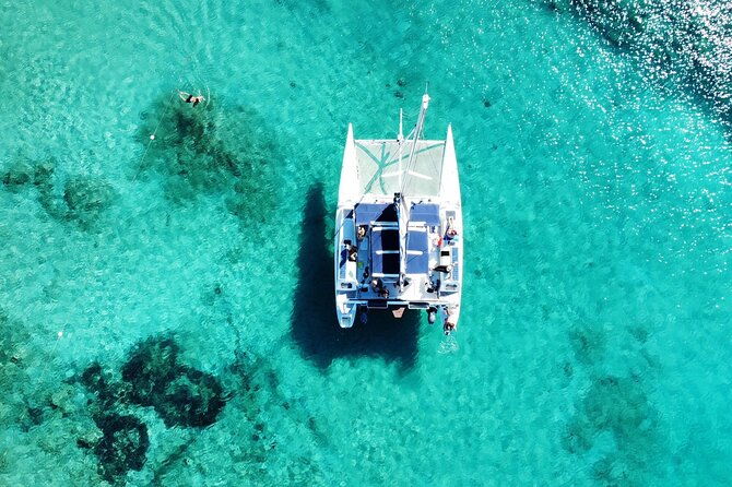 daily-cruise-on-a-sailing-catamaran-on-the-la-maddalena-archipelago