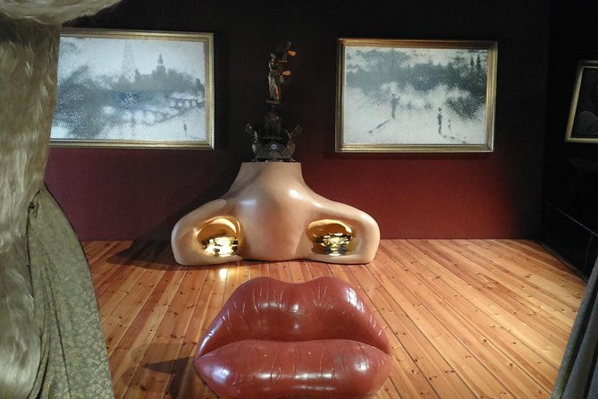 dali-theatre-museum-and-girona-city-small-group-from-girona
