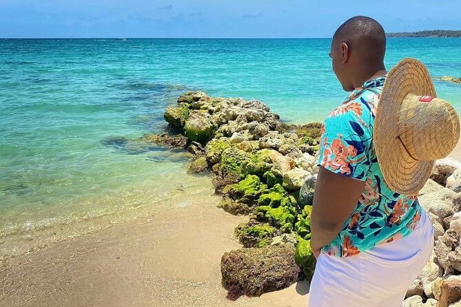 day-trip-at-freedom-beach-in-playa-tranquila-baru