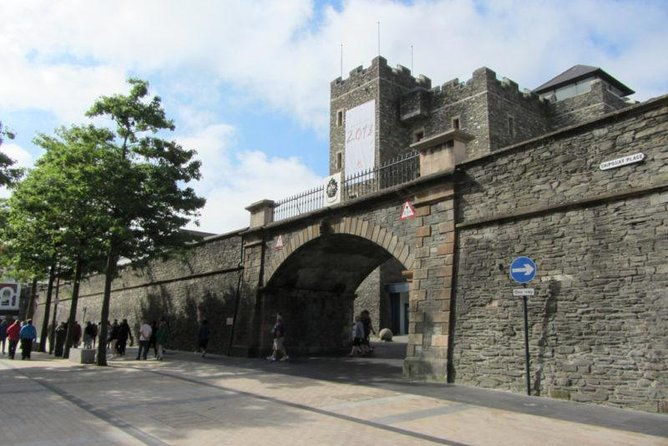derry-londonderry-private-luxury-full-day-tour-from-belfast