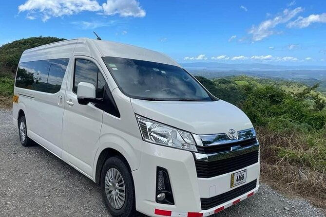 direct-shared-shuttle-from-manuel-antonio-to-monteverde