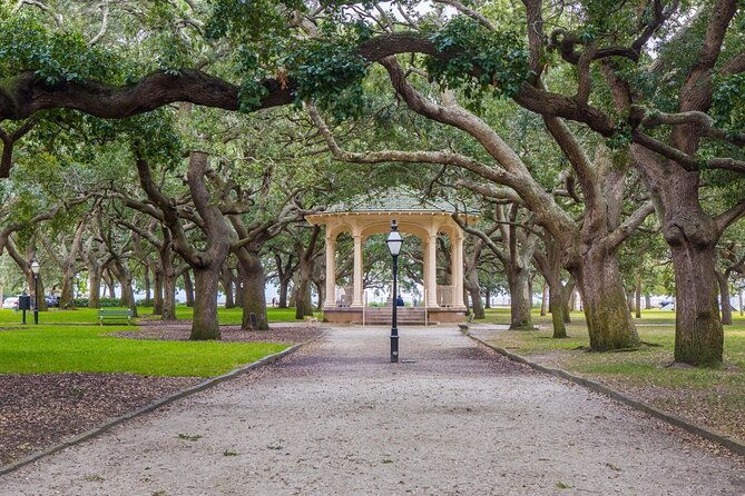 discover-charleston-small-group-walking-tour-max-10-guests