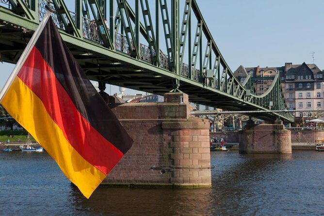 discover-frankfurts-most-photogenic-spots-with-a-local
