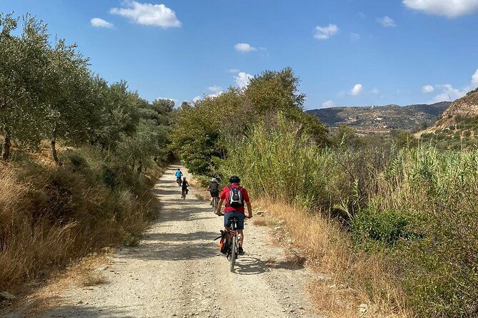 discover-the-unknown-side-of-crete-by-e-bike-2