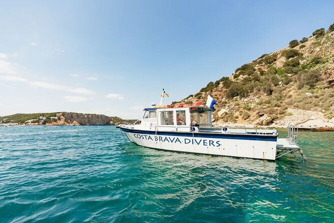 diving-baptism-in-the-montgri-natural-park
