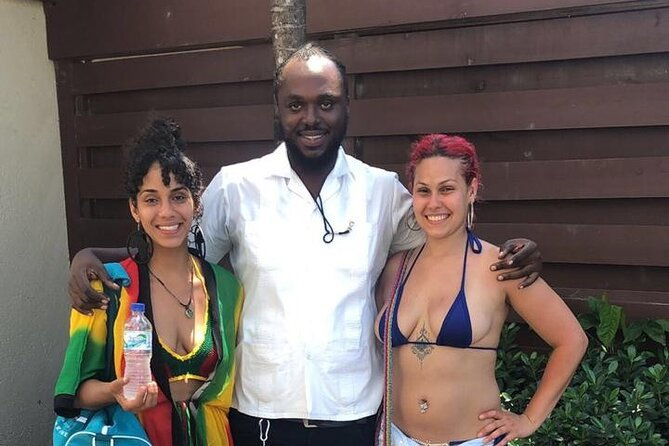 doctors-cave-beach-and-shopping-with-transportation-in-montego-bay
