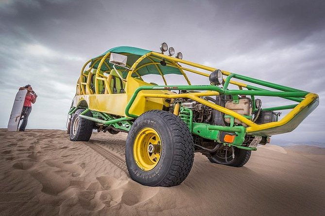 dune-buggy-in-huacachina