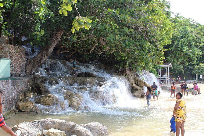 dunns-river-falls-jamaica-montego-bay-falmouth