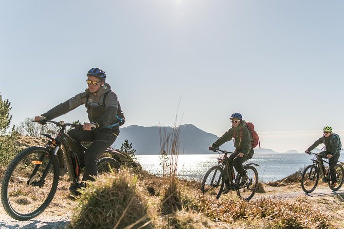 e-bike-and-hiking-tour-in-alesund