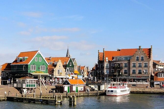 e-bike-private-tour-countryside-of-amsterdam-volendam-marken