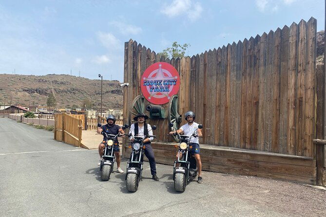 e-scooter-or-e-bike-maspalomas-tourvisit-western-town-sioux-city