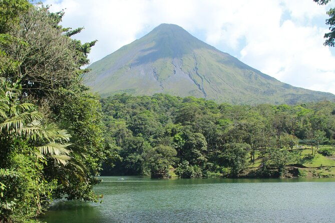 early-morning-arenal-expedition