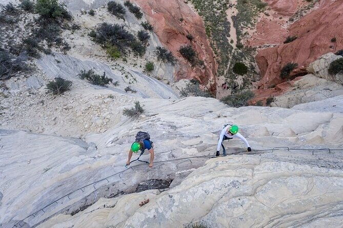 east-zion-via-ferrata-rappelling-experience-1-hr