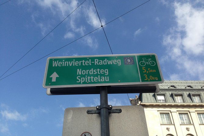 ebike-for-explorer-vienna-60min-with-guide-ride-the-bike-for-the-whole-day