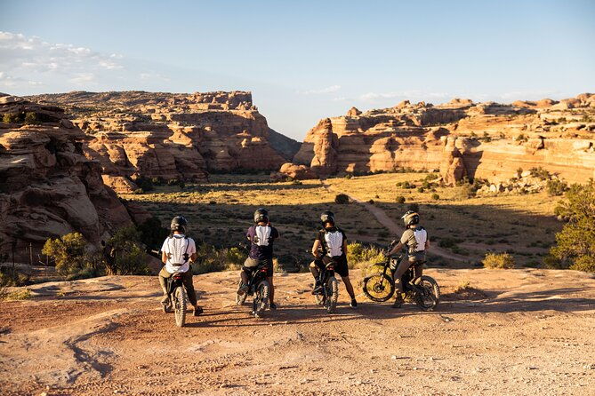 electric-dirt-bike-tour-explore-gemini-bridges-and-sandstone-canyons-moab