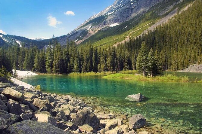emerald-lagoon-trekking