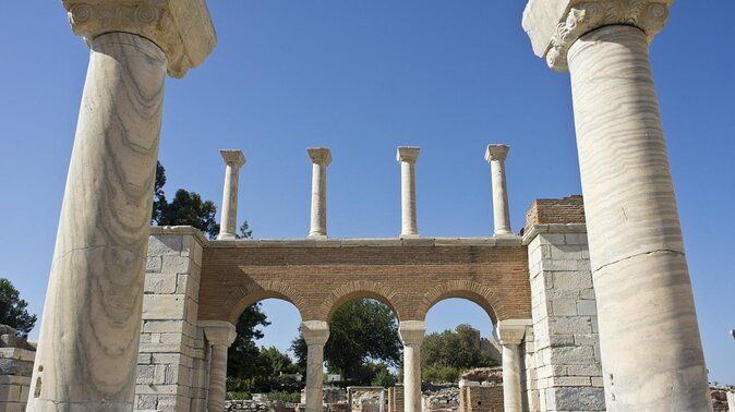 ephesus-private-basilica-of-saint-johnvirgin-marys-house-tours-2