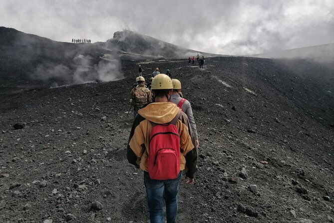 etna-trekking-high-altitude-for-small-groups
