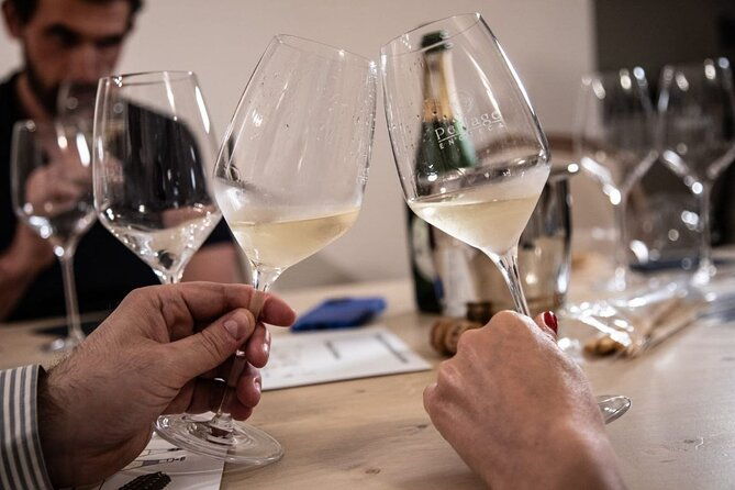exclusive-wine-tasting-in-the-historic-center-of-siena-2