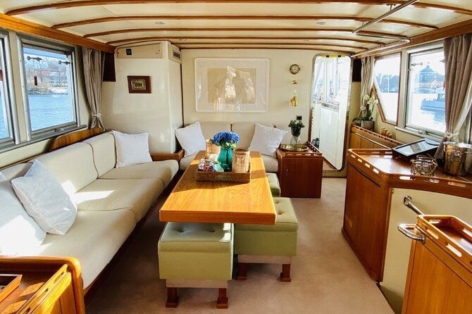 exclusive-yacht-tour-of-stockholm-sunset-dinner-lunch-cruise-3