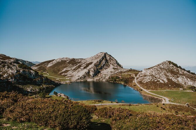 excursion-to-the-lakes-of-covadonga-and-cangas-de-onis-from-gijon