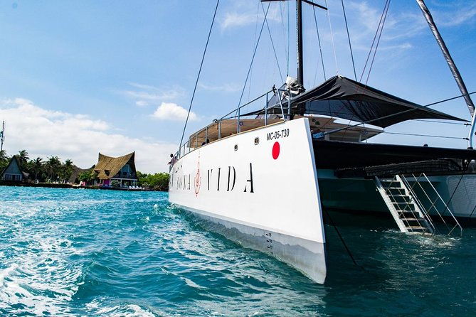 excursion-to-the-rosario-islands-with-lunch-and-snorkeling