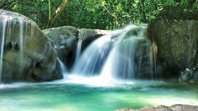 explore-2-hidden-water-falls-and-caves-with-limestone-massage
