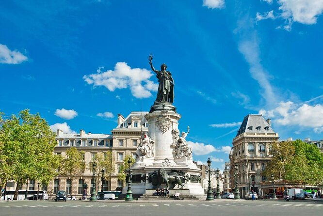 explore-hidden-bars-and-speakeasies-in-paris
