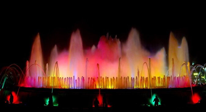 explore-the-catacombs-lima-main-square-magic-water-show