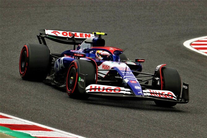 f1-japanese-grand-prix-jr-chartered-train-departing-from-osaka
