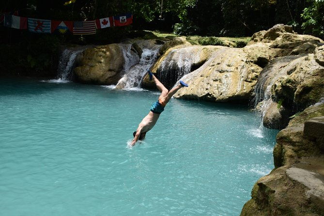 falmouth-shore-excursion-blue-hole-and-secret-falls-express-plus-shopping