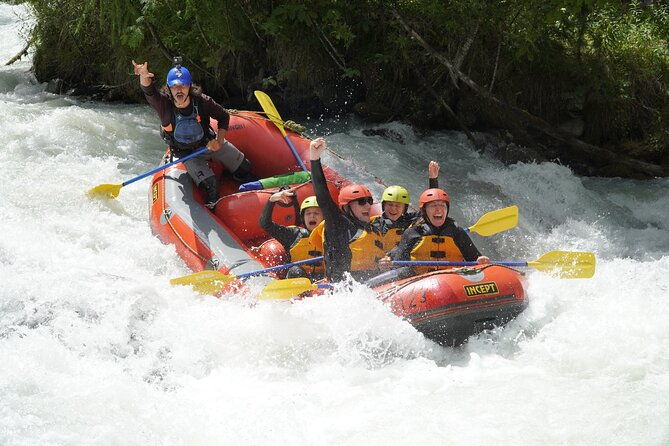 family-rafting-experience-in-engadin