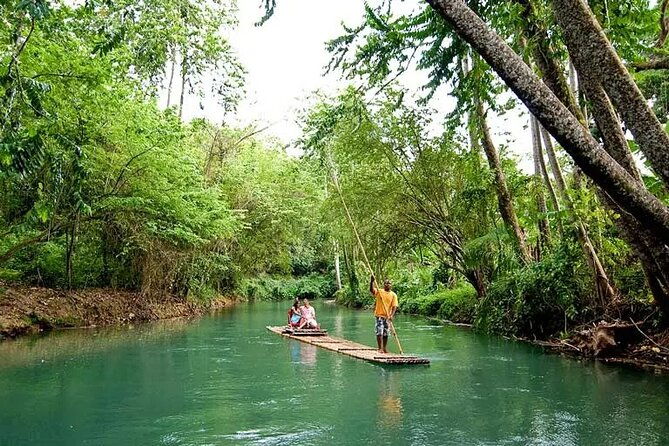 famous-lethe-rafting-tour-limestone-body-massage