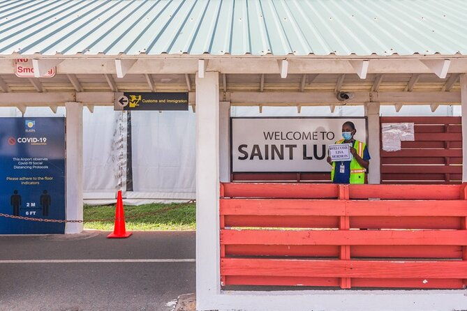 fast-track-on-arrival-at-st-lucia-airport-round-trip-transfer