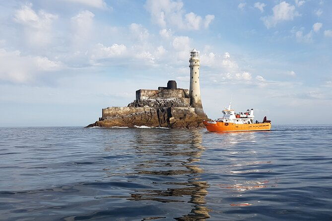 fastnet-rock-lighthouse-cape-clear-island-tour-from-schull-west-cork
