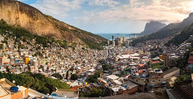 favela-tour-in-rocinha-with-transfer