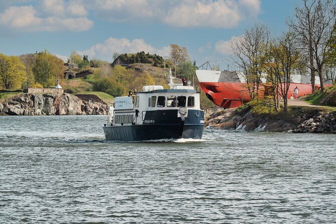 ferry-to-vallisaari-fortress-island